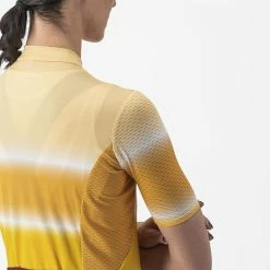 Maillot Manche Courte Castelli Dolce Sable/Rouge Femme -Vélos Urbains Soldes Magasin 04 4522060 867 700x700 2