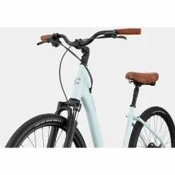 VTC Cannondale Adventure 1 CoolMint 2023 -Vélos Urbains Soldes Magasin adventure 1 cool mint 2023 3 700x700 2