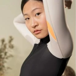 Maillot Manche Longue Gobik Pacer Blend Blazing Bone Femme 2023 -Vélos Urbains Soldes Magasin blazing 700x700 3