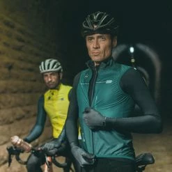 Gilet Gobik Plus 2.0 Atlantic -Vélos Urbains Soldes Magasin chaleco plus 2 0 hombre atlantic cold season 22 gobik 4 1500x1500 700x700 3