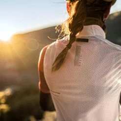 Gilet Gobik Plus 2.0 Moon Femme -Vélos Urbains Soldes Magasin chaleco plus2.0 mujer moon gobik warm series22 4 700x700 2