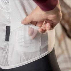 GOBIK Gilet Sans Manche Plus 2.0 Dew Homme 2023 -Vélos Urbains Soldes Magasin dewgilethomme.png2 700x700 3