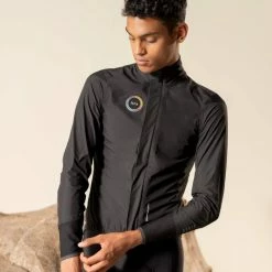 Veste De Pluie Gobik Exo Royal Black Homme 2023 -Vélos Urbains Soldes Magasin exo royal black homme 2023 3 700x700 3