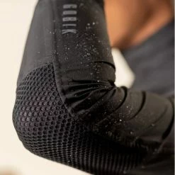 Veste De Pluie Gobik Exo Royal Black Homme 2023 -Vélos Urbains Soldes Magasin exo royal black homme 2023 4 700x700 6