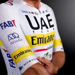 Maillot Manche Courte Gobik Infinity Elysées Edition UAE Emirates TDF 32 Maillot Manche Courte Gobik Infinity Elysées Edition UAE Emirates TDF -Vélos Urbains Soldes Magasin m a i l l o t u a e e l y s e e s 3 700x700 1