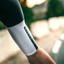 Maillot Manche Courte Gobik Attitude 2.0 Citizen Unisex -Vélos Urbains Soldes Magasin maillot unisex attitude citizen gobik warm series22 6 700x700 6