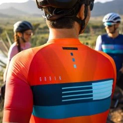 Maillot Manche Courte Gobik Cx Pro Unisex Sunset -Vélos Urbains Soldes Magasin maillot unisex corto cxpro sunset warm 2020 coleccion verano gobik 2020 naranja 4 700x700 3