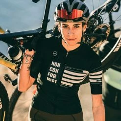 Maillot Manches Courtes Gobik Cx Pro Black Claim Unisex -Vélos Urbains Soldes Magasin maillot unisex cxpro black claim gobik warm series22 4 700x700 4