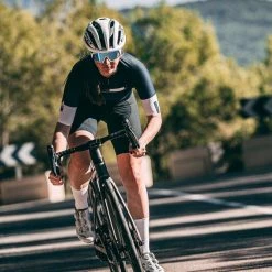 Maillot Manche Courte Gobik Infinity Midnight Unisex -Vélos Urbains Soldes Magasin maillot unisex infinity midnight gobik warm series22 4 700x700 2